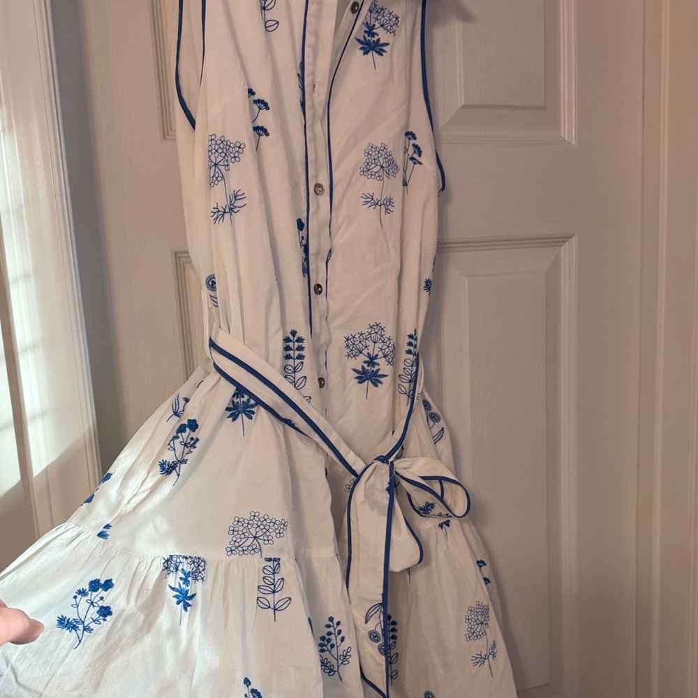 Entro White and Blue Floral Dress - Picture 8 of 10